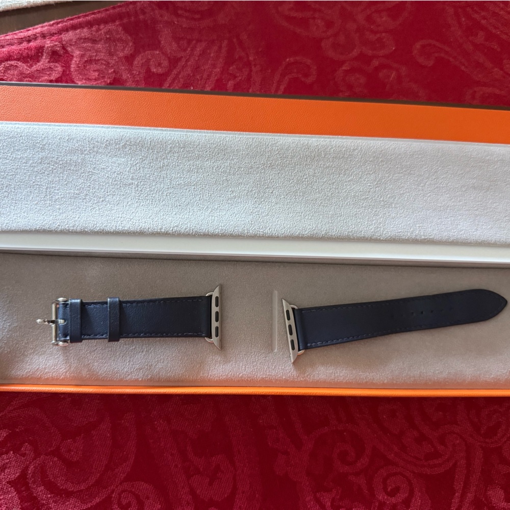 Hermès Apple Watch Navy Single Tour band